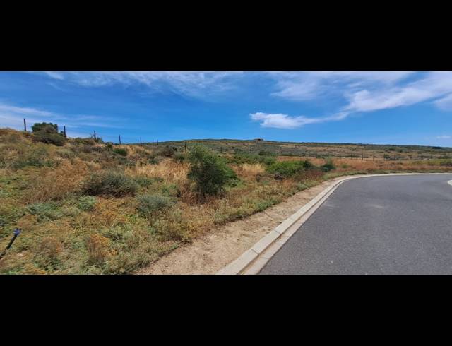 445M² VACANT LAND FOR SALE IN ST HELENA VIEWS